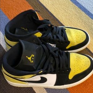 Nike Jordan one mid top